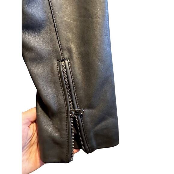 Cole Haan asymmetrical collarless black leather Jacket 100% Lamb Skin Size L - Picture 5 of 9